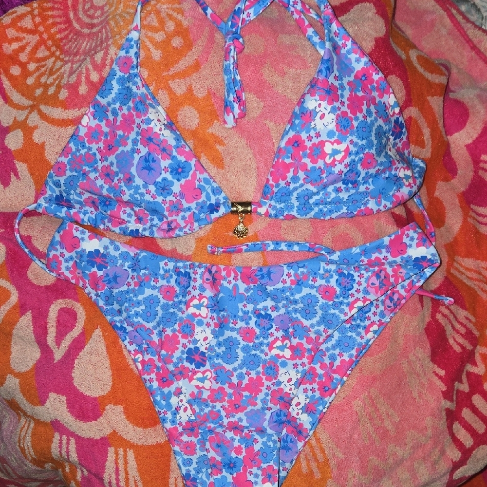 Floral Blue and Pink Bikini - Picture 3 of 5